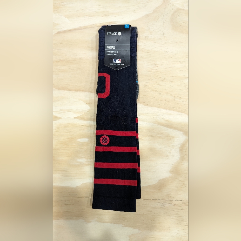 CLEVELAND INDIANS MENS SOCKS LARGE 9-12 STANCE